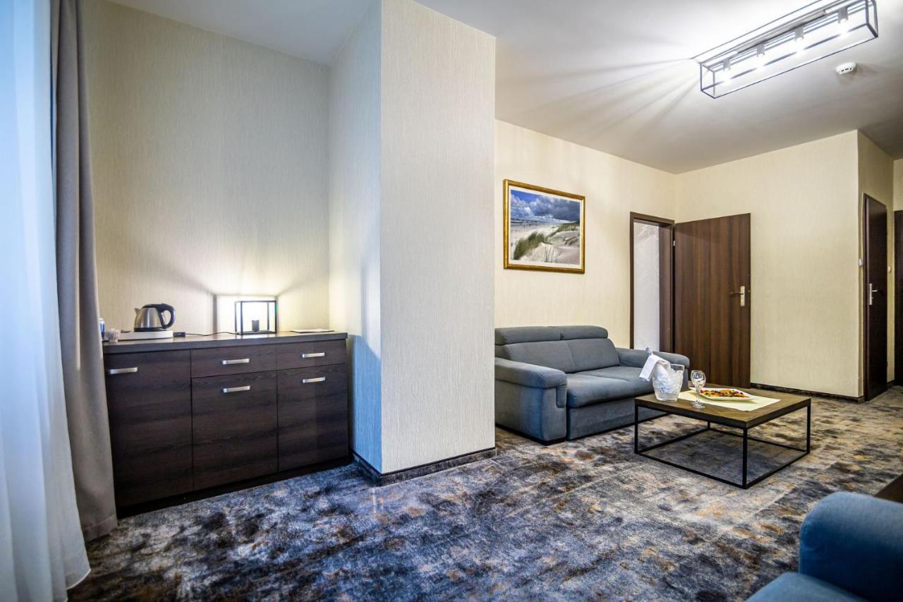 Hotel Jantar Wellness & Spa Ustka Extérieur photo